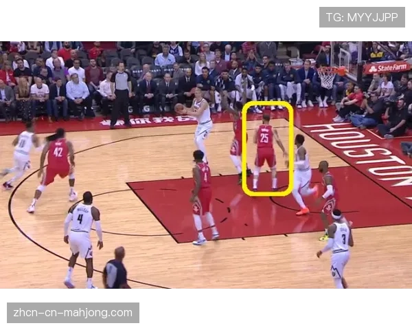 王牌后卫普拉姆赛后加练接球快速推进投篮,精进转换终结技术 王牌后卫普拉姆赛后加练接球快速推进投篮,精进转换终结技术